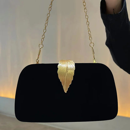 2023 Evening Clutch Luxury Women Shoulder Bags Fashion Pearl Chain Handbag Dinner Handbag Wedding Cocktail Party Coin Purse