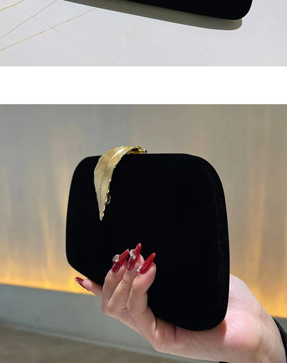 2023 Evening Clutch Luxury Women Shoulder Bags Fashion Pearl Chain Handbag Dinner Handbag Wedding Cocktail Party Coin Purse